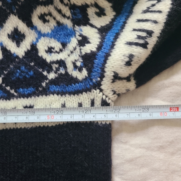 H&M Women's Jacquard Knit Black Blue Winter Ski Fair Isles Alpine Sweater - Picture 11 of 12